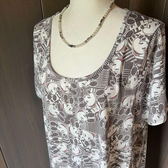 MICKEY MOUSE LuLaRoe Tee Scoop Neck 3XL - Picture 2 of 8
